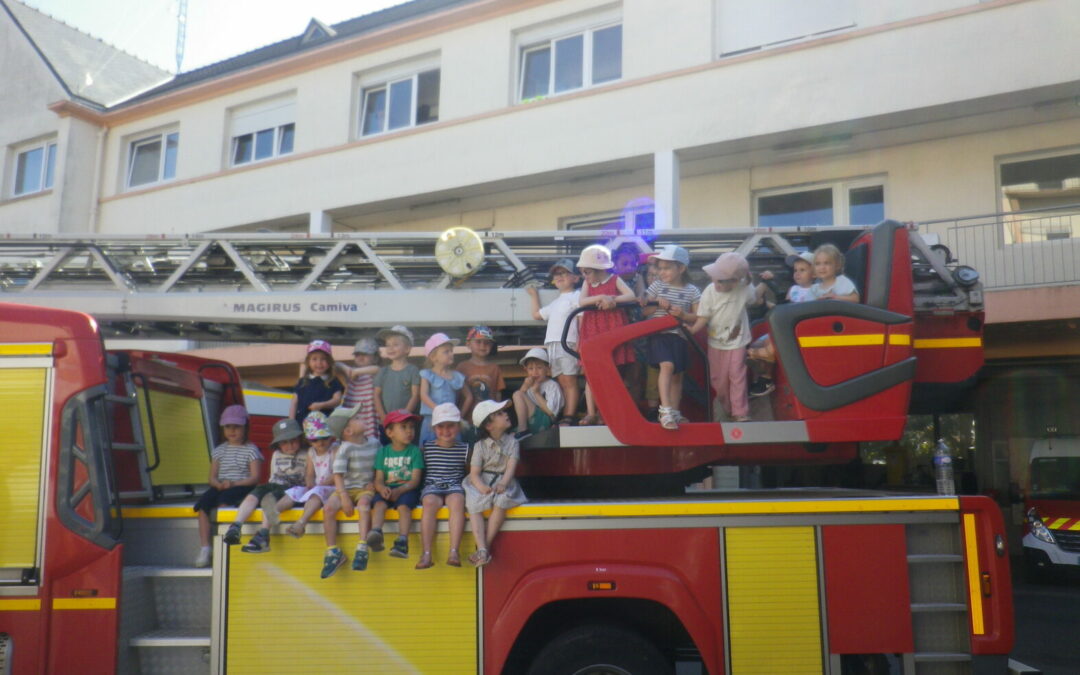 Visite de la caserne des pompiers de Saint-Brieuc avec la classe de PS