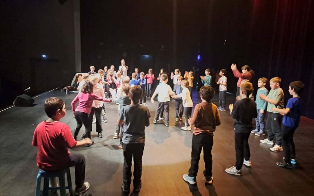 Du soleil dans les cœurs des écoliers de Notre-Dame