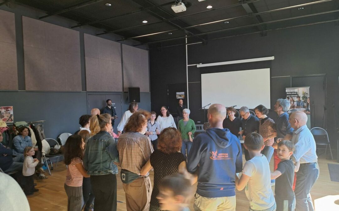 Plijadur zo bet ! Salle comble pour le fest-deiz de la filière bilingue du 22 mars!