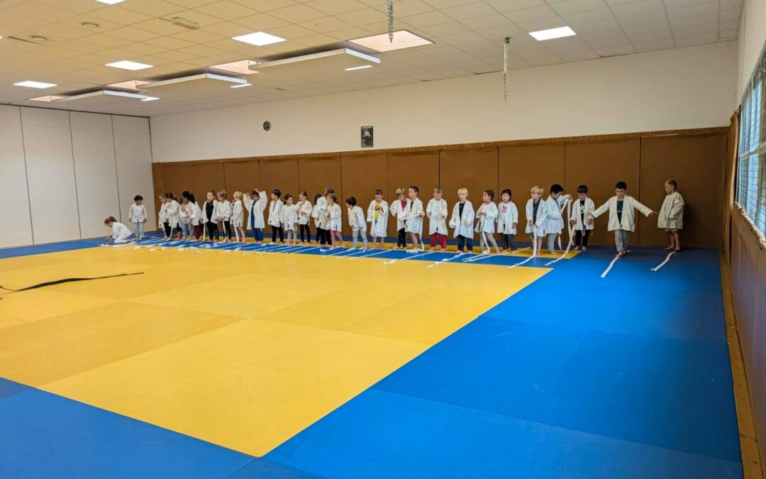 Première prise de contact sur le tatami pour les CP !